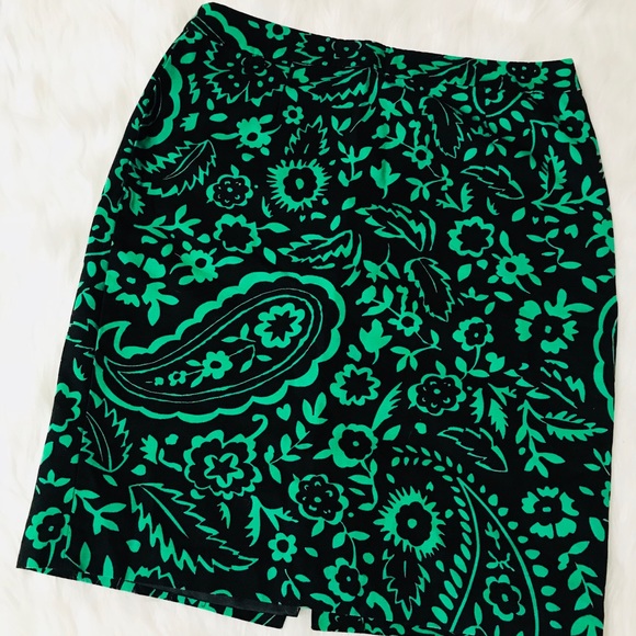Boden Dresses & Skirts - $10🆑 Boden Black & Green Pencil Skirt